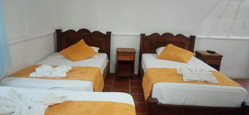 Hotel Y Restaurante Bienmesabe Santa Fe de Antioquia Bagian luar foto