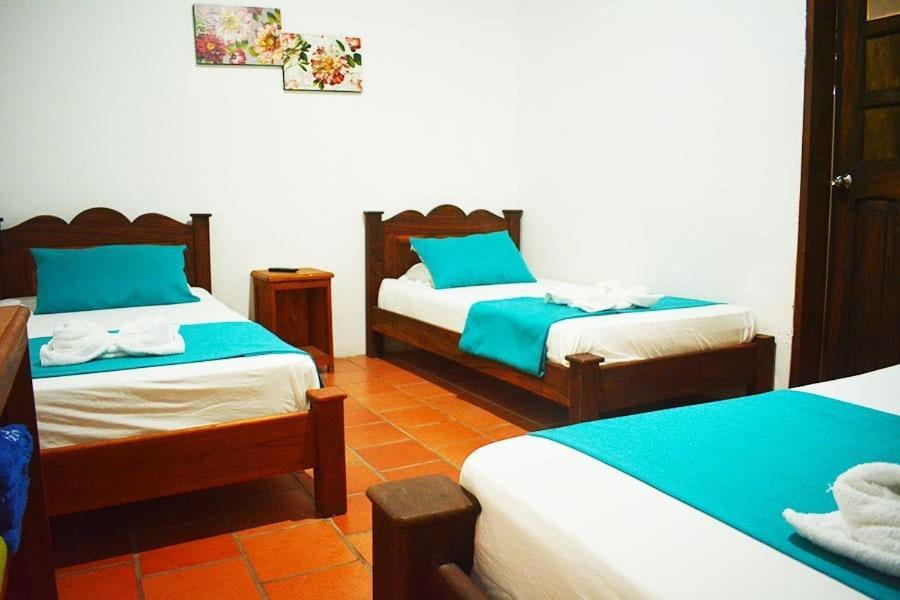 Hotel Y Restaurante Bienmesabe Santa Fe de Antioquia Bagian luar foto
