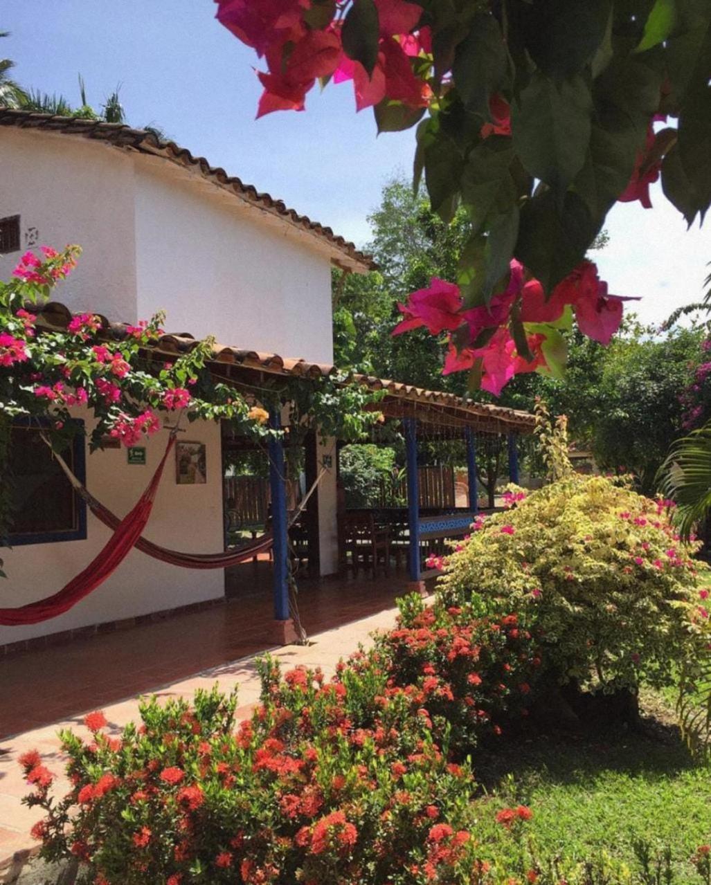 Hotel Y Restaurante Bienmesabe Santa Fe de Antioquia Bagian luar foto