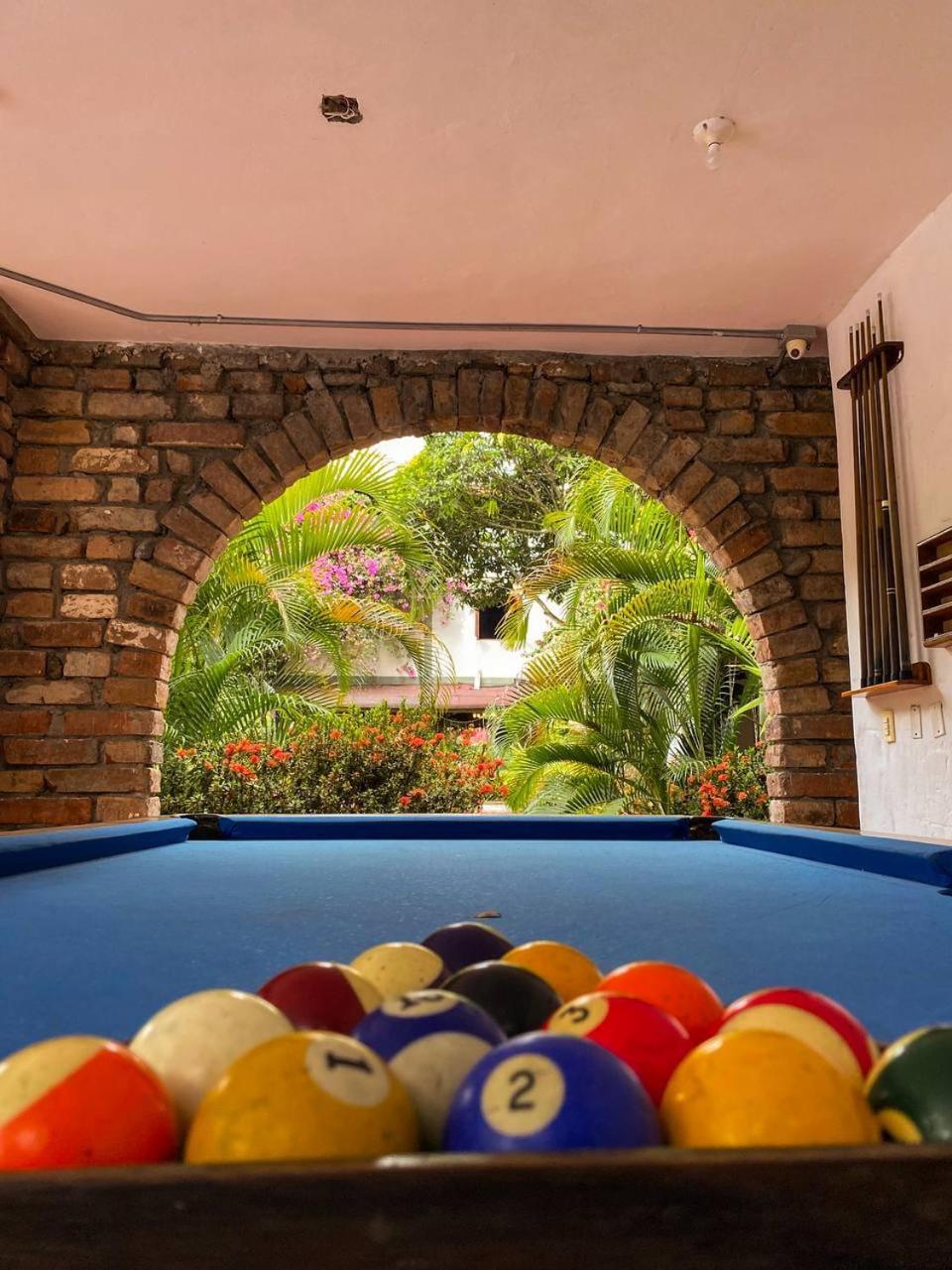 Hotel Y Restaurante Bienmesabe Santa Fe de Antioquia Bagian luar foto