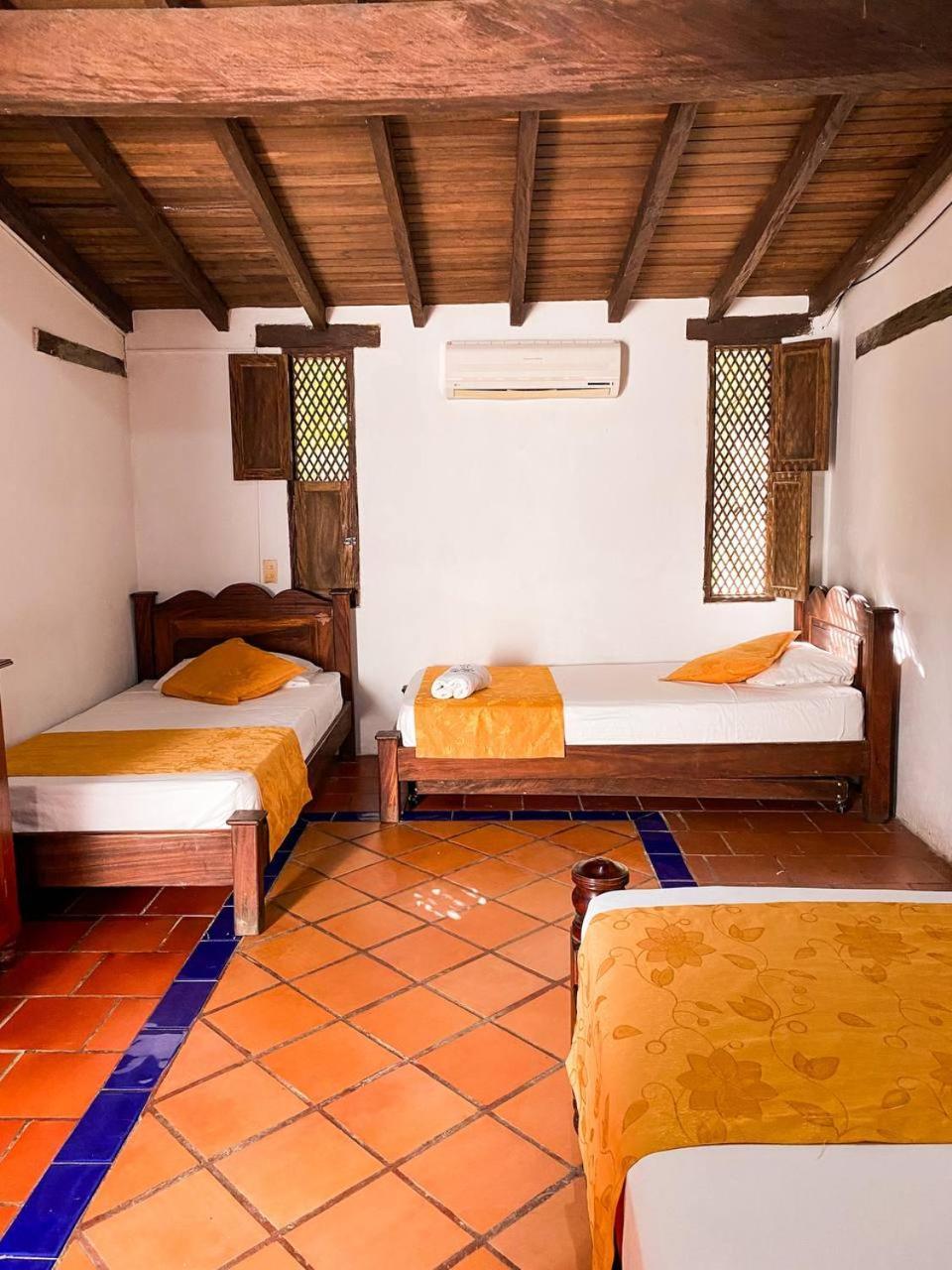Hotel Y Restaurante Bienmesabe Santa Fe de Antioquia Bagian luar foto