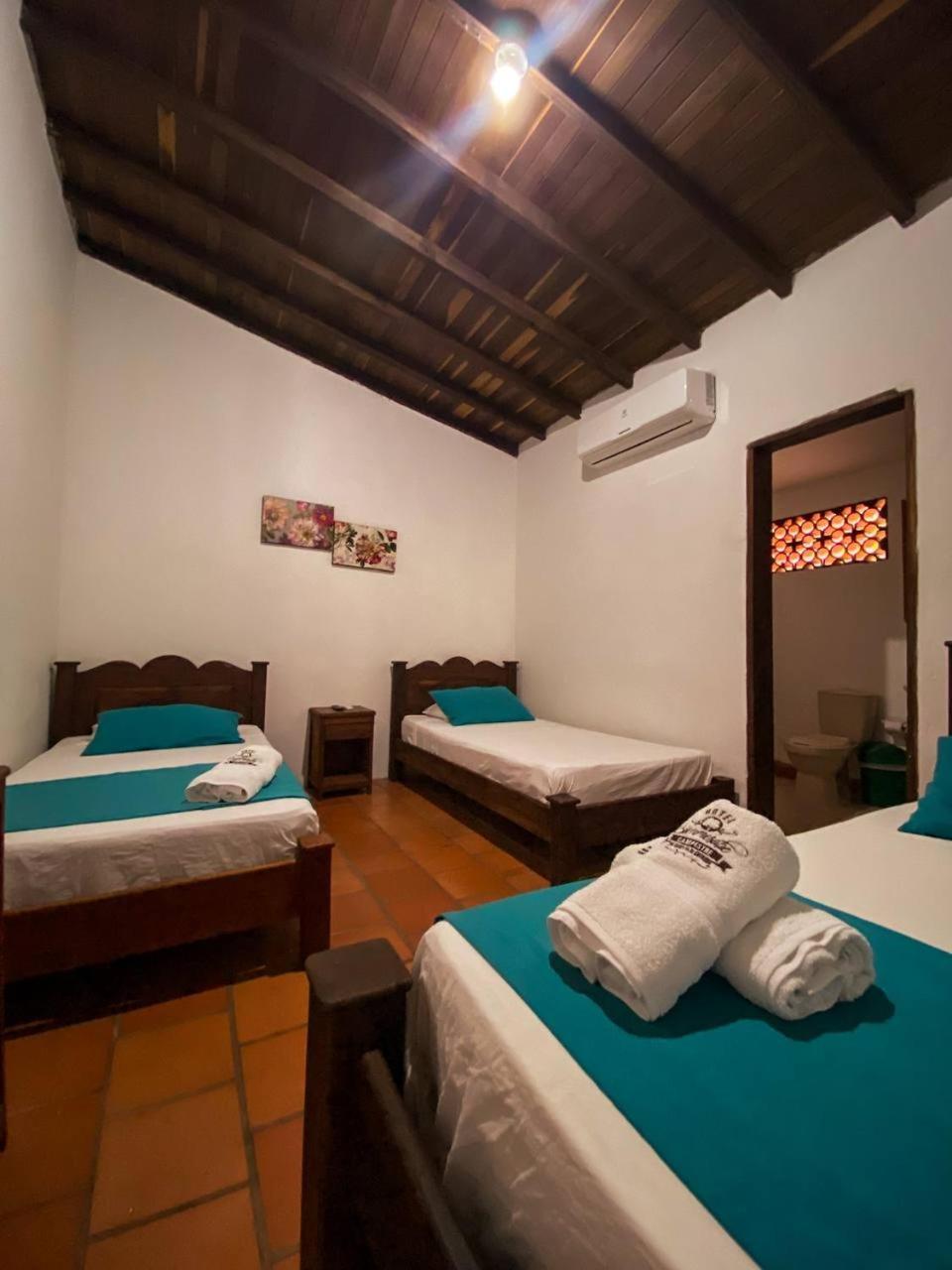 Hotel Y Restaurante Bienmesabe Santa Fe de Antioquia Bagian luar foto