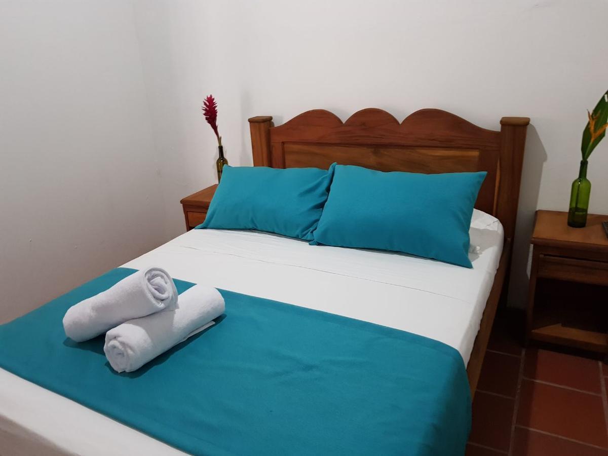 Hotel Y Restaurante Bienmesabe Santa Fe de Antioquia Bagian luar foto