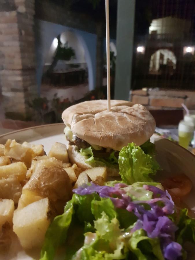 Hotel Y Restaurante Bienmesabe Santa Fe de Antioquia Bagian luar foto