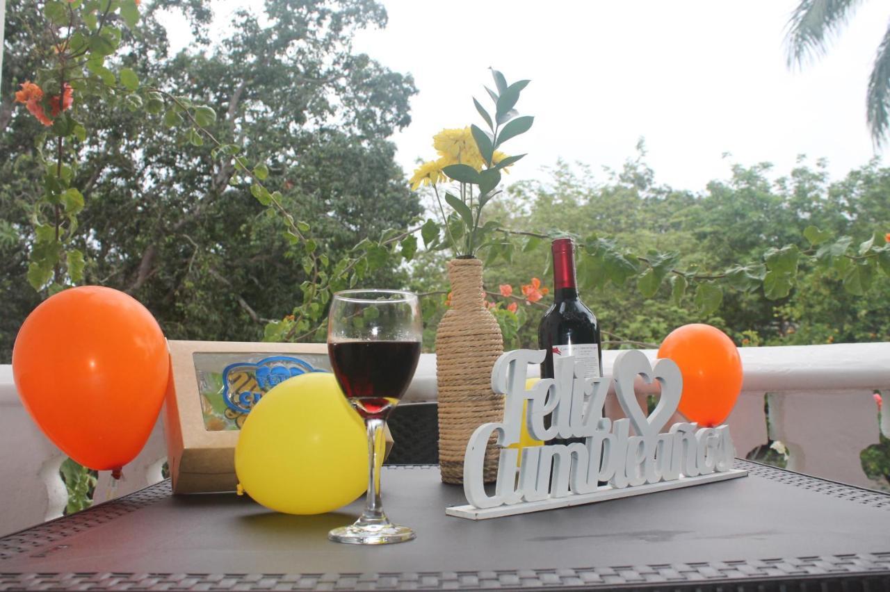 Hotel Y Restaurante Bienmesabe Santa Fe de Antioquia Bagian luar foto